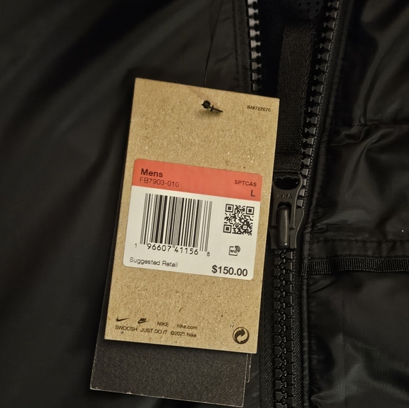 MEN'S NIKE SPORTSWEAR TECH WOVEN CARGO PACKABLE LINED JACKET - Picture 8 of 8